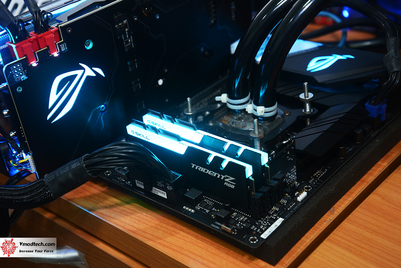 dsc 0275 ASUS ROG STRIX Z390 F GAMING REVIEW