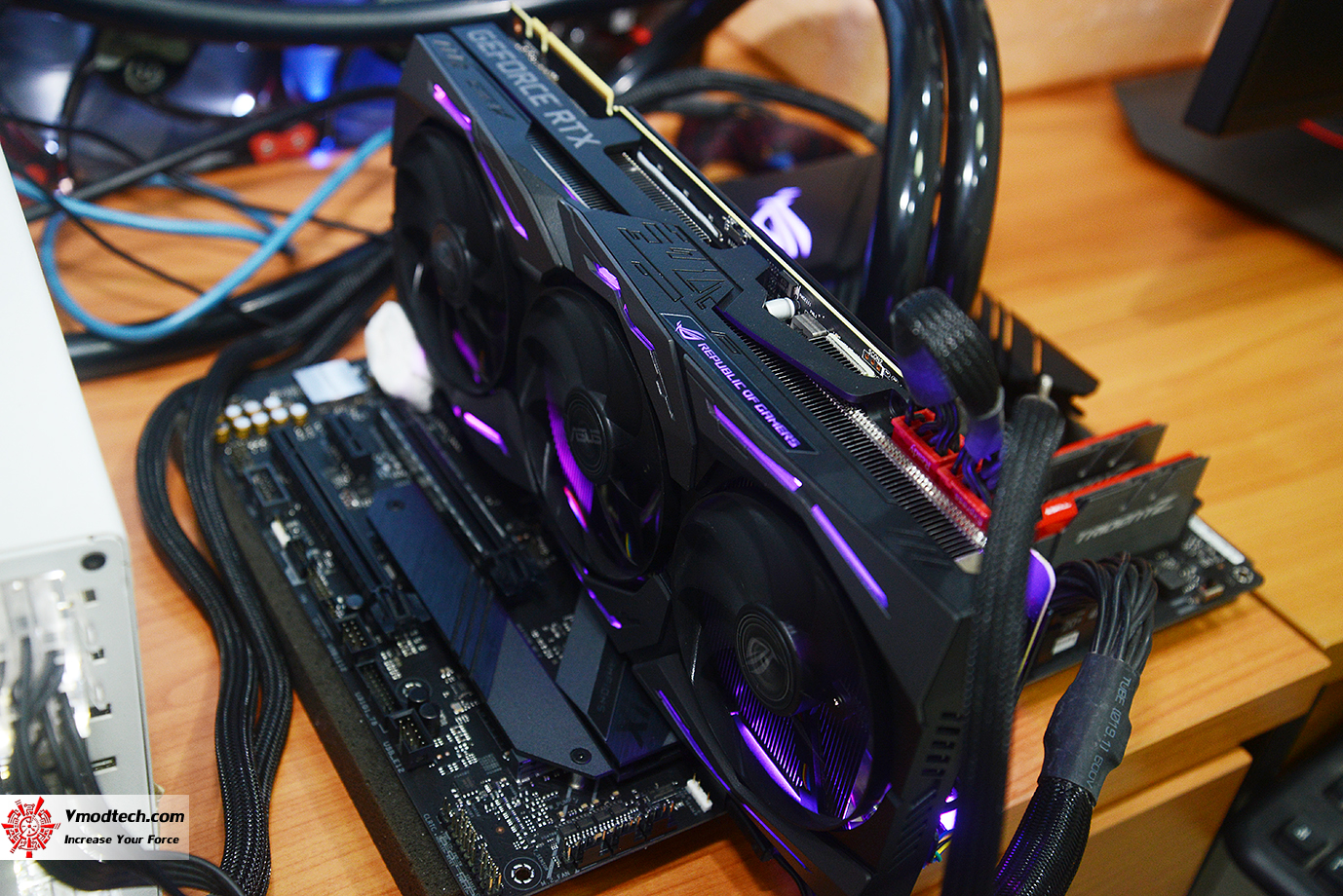 dsc 0223 ASUS ROG STRIX Z390 F GAMING REVIEW