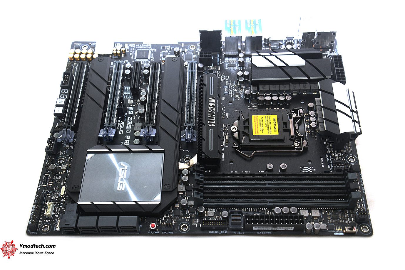 dsc 1283 ASUS WS Z390 PRO Servers & Workstations Motherboard Review