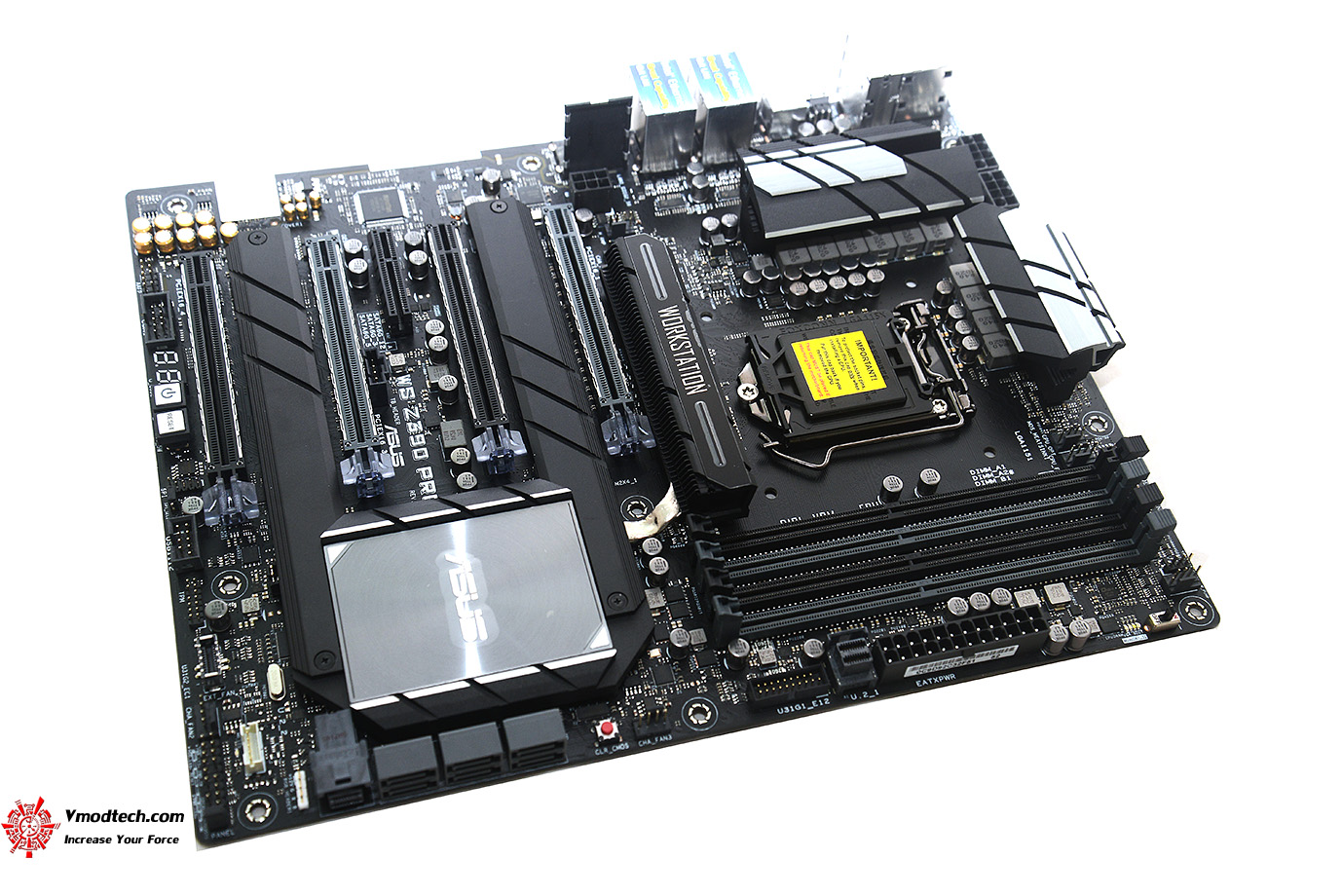 dsc 1298 ASUS WS Z390 PRO Servers & Workstations Motherboard Review