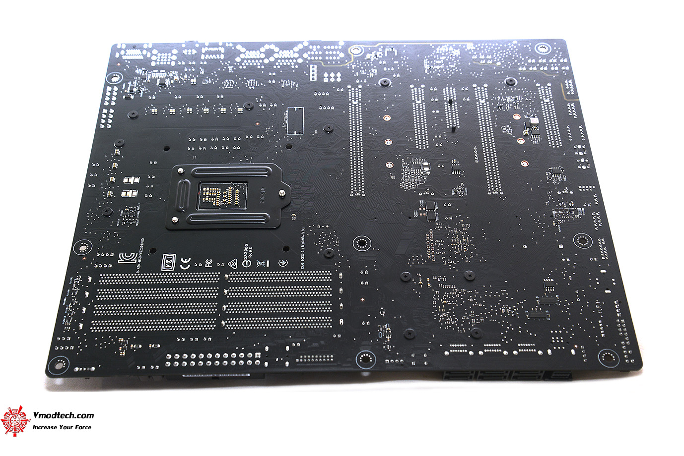dsc 1402 ASUS WS Z390 PRO Servers & Workstations Motherboard Review