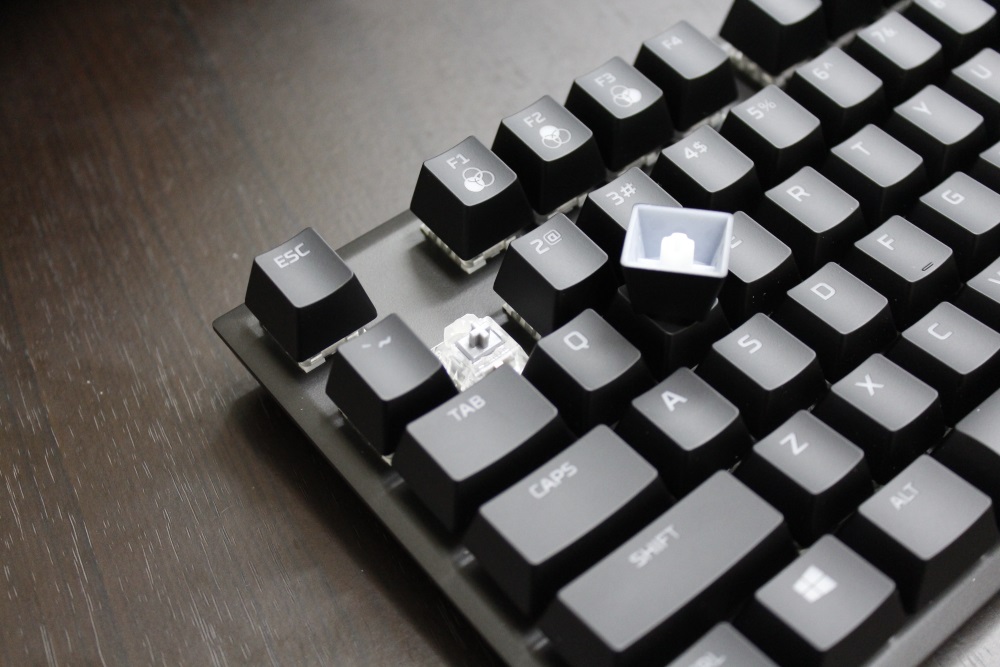 hyperx gaming hardware 1 เล่นเกมด้วยคีย์บอร์ด Mechanical ในแบบ Silver Speed ดีอย่างไร?