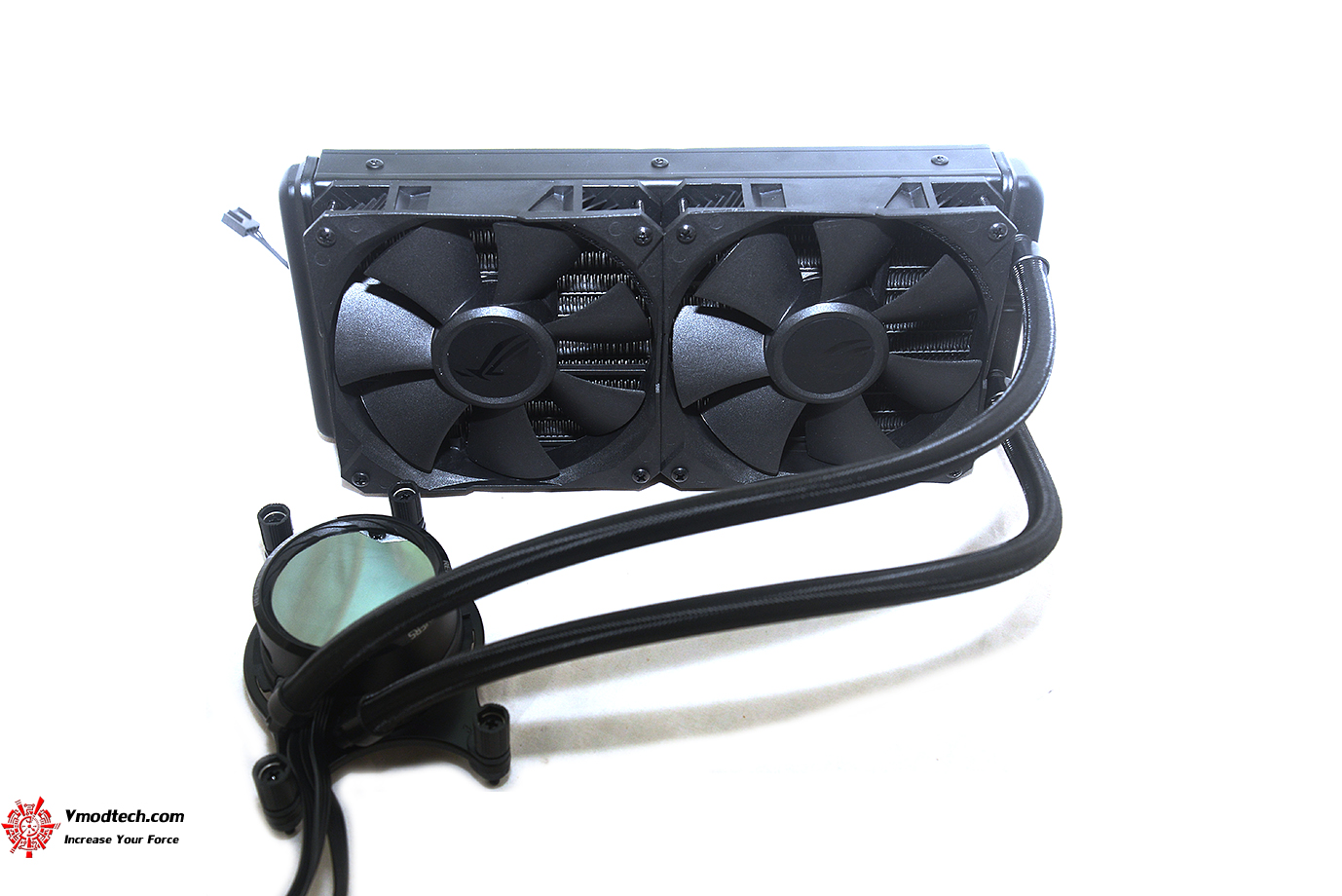 dsc 0713 ASUS ROG Ryuo 240 all in one liquid CPU cooler Review