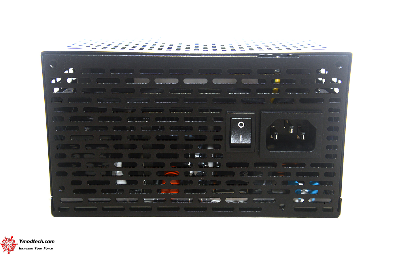 dsc 1480 Thermaltake Toughpower iRGB PLUS 1050W Platinum Review