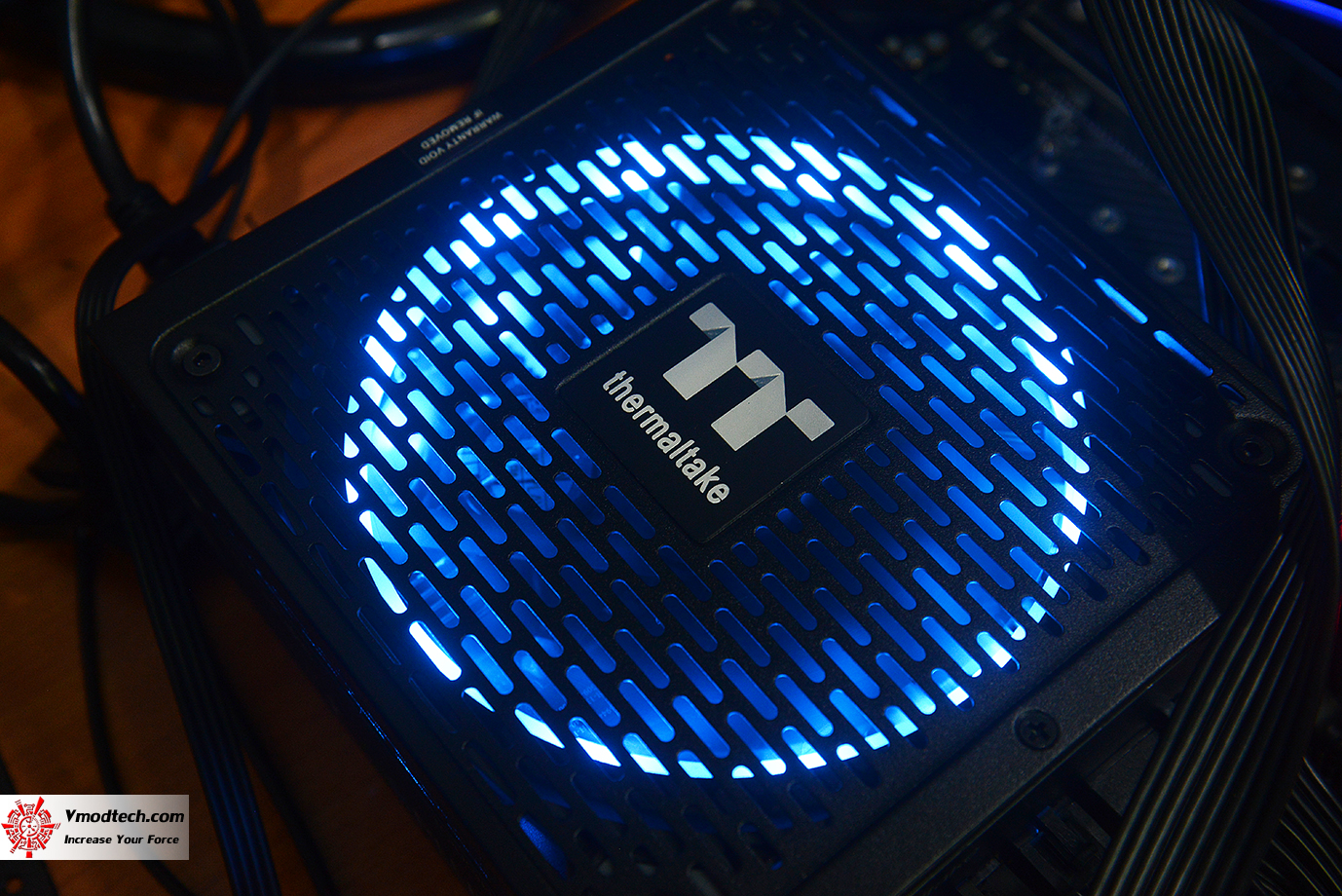 dsc 1937 Thermaltake Toughpower iRGB PLUS 1050W Platinum Review