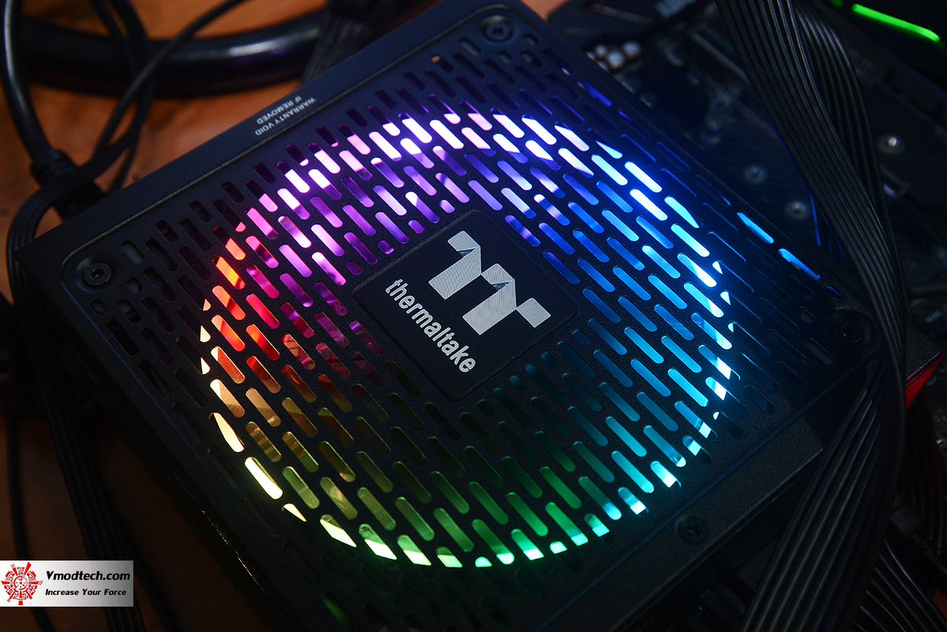 dsc 1954 Thermaltake Toughpower iRGB PLUS 1050W Platinum Review