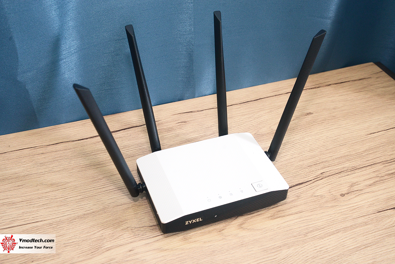 dsc 2476 ZYXEL AC1200 MU MIMO Dual Band Wireless Gigabit Router (NBG6615) Review