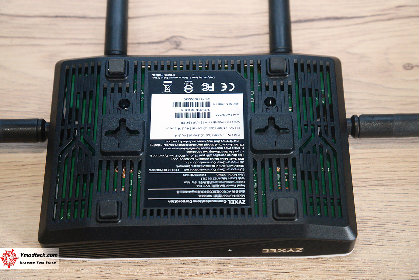 dsc 2527 ZYXEL AC1200 MU MIMO Dual Band Wireless Gigabit Router (NBG6615) Review