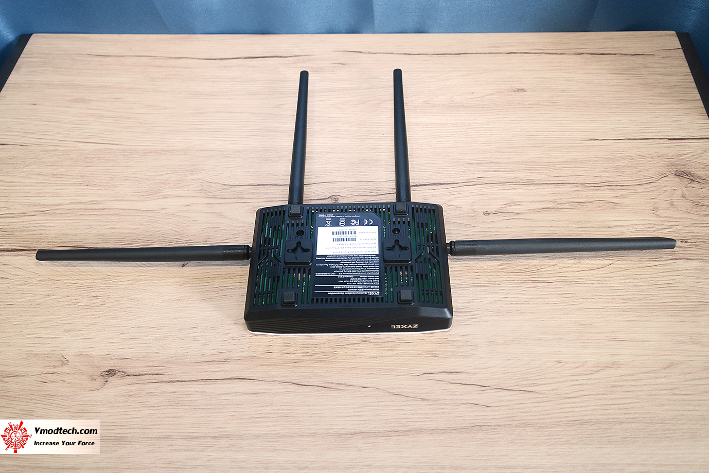 dsc 2531 ZYXEL AC1200 MU MIMO Dual Band Wireless Gigabit Router (NBG6615) Review