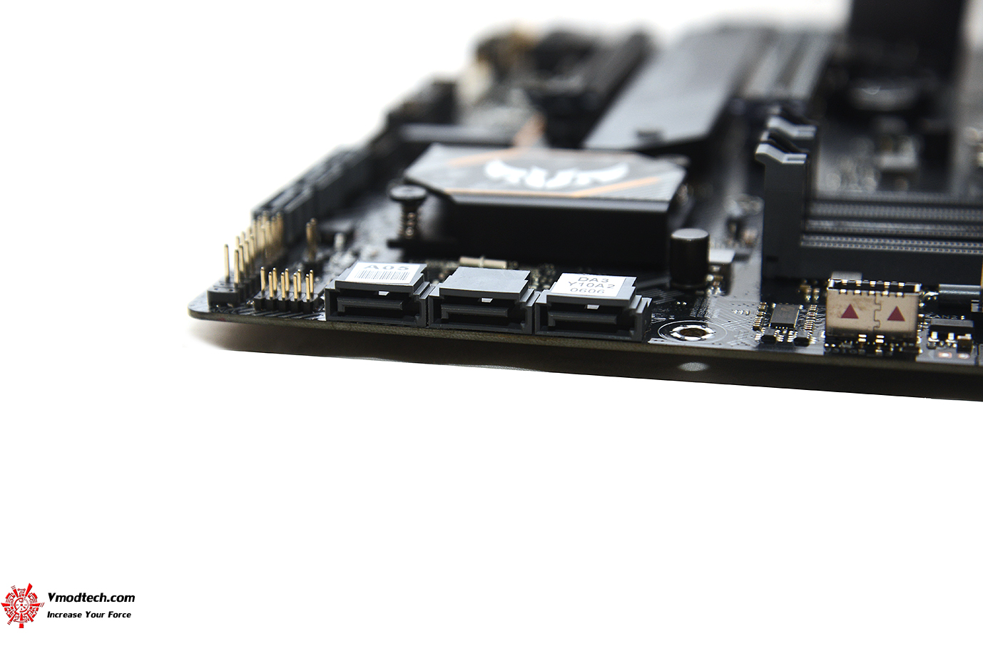 dsc 2325 ASUS TUF Z390M PRO GAMING REVIEW