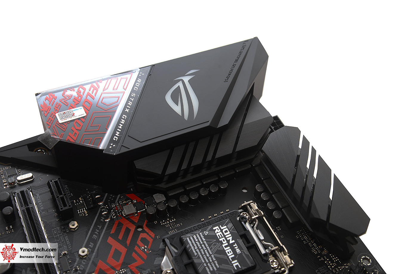 dsc 3759 ASUS ROG STRIX Z390 H GAMING REVIEW