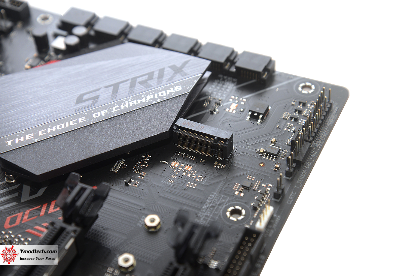 dsc 3835 ASUS ROG STRIX Z390 H GAMING REVIEW