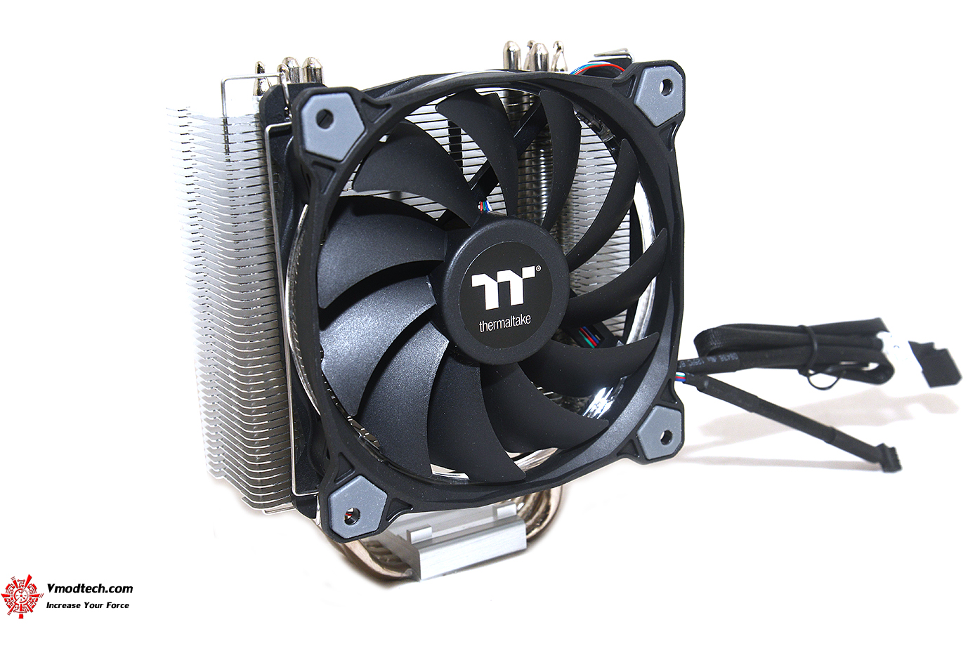 dsc 5340 Thermaltake Riing Silent 12 RGB Sync Edition CPU Cooler Review