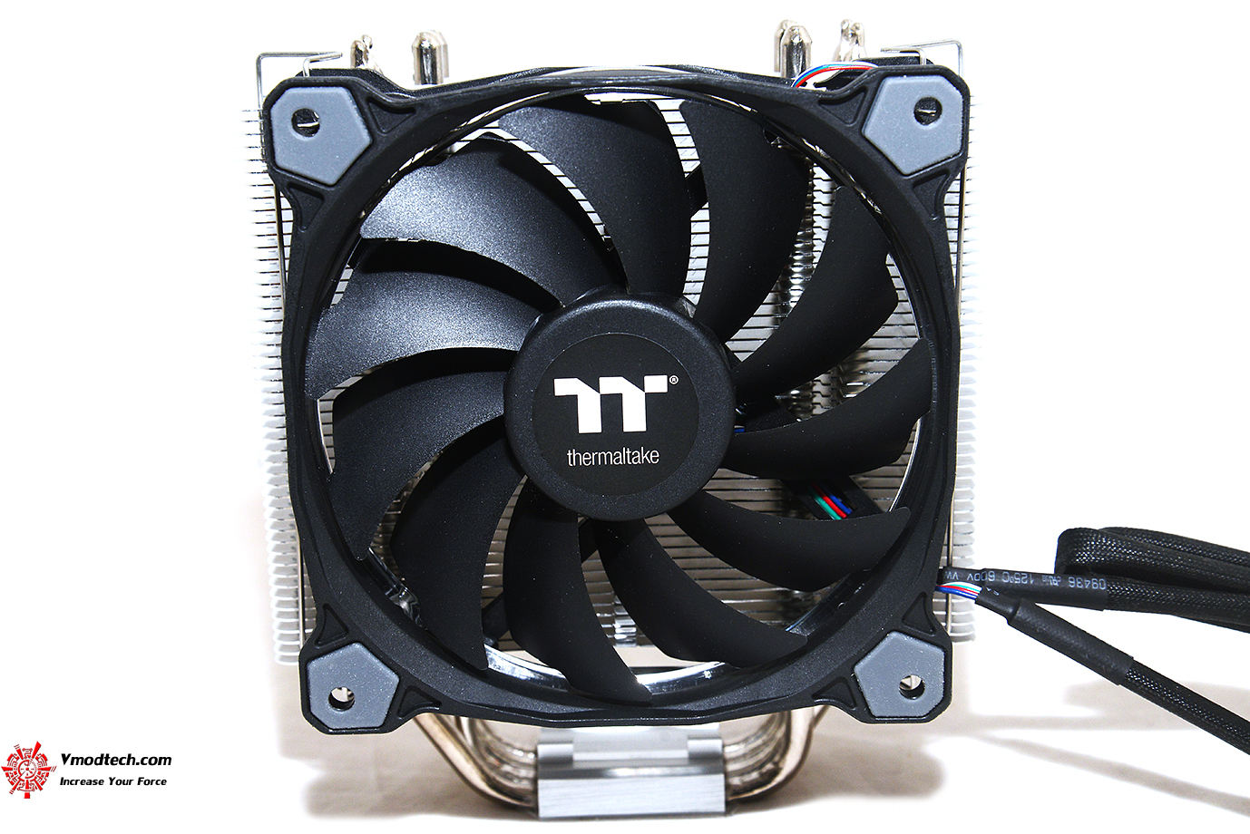 dsc 5353 Thermaltake Riing Silent 12 RGB Sync Edition CPU Cooler Review