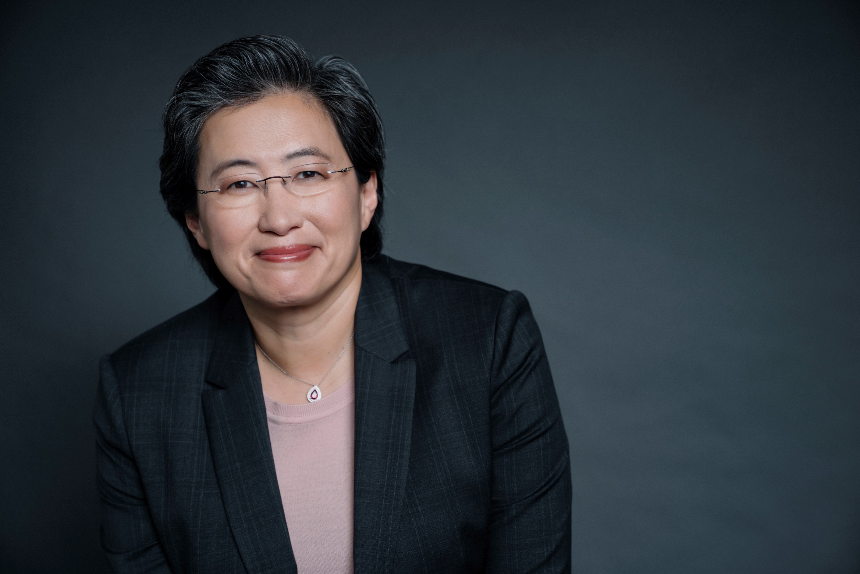 amd president and ceo dr  lisa su AMD เชิญบรรดาพาร์ทเนอร์ร่วมประชุมกันในวันที่ 23เมษายนนี้ อาจเป็นหัวข้อเตรียมการเปิดตัวซีพียู Ryzen 3000 และการ์ดจอรุ่นใหม่ Navi ในสถาปัตย์ 7nm