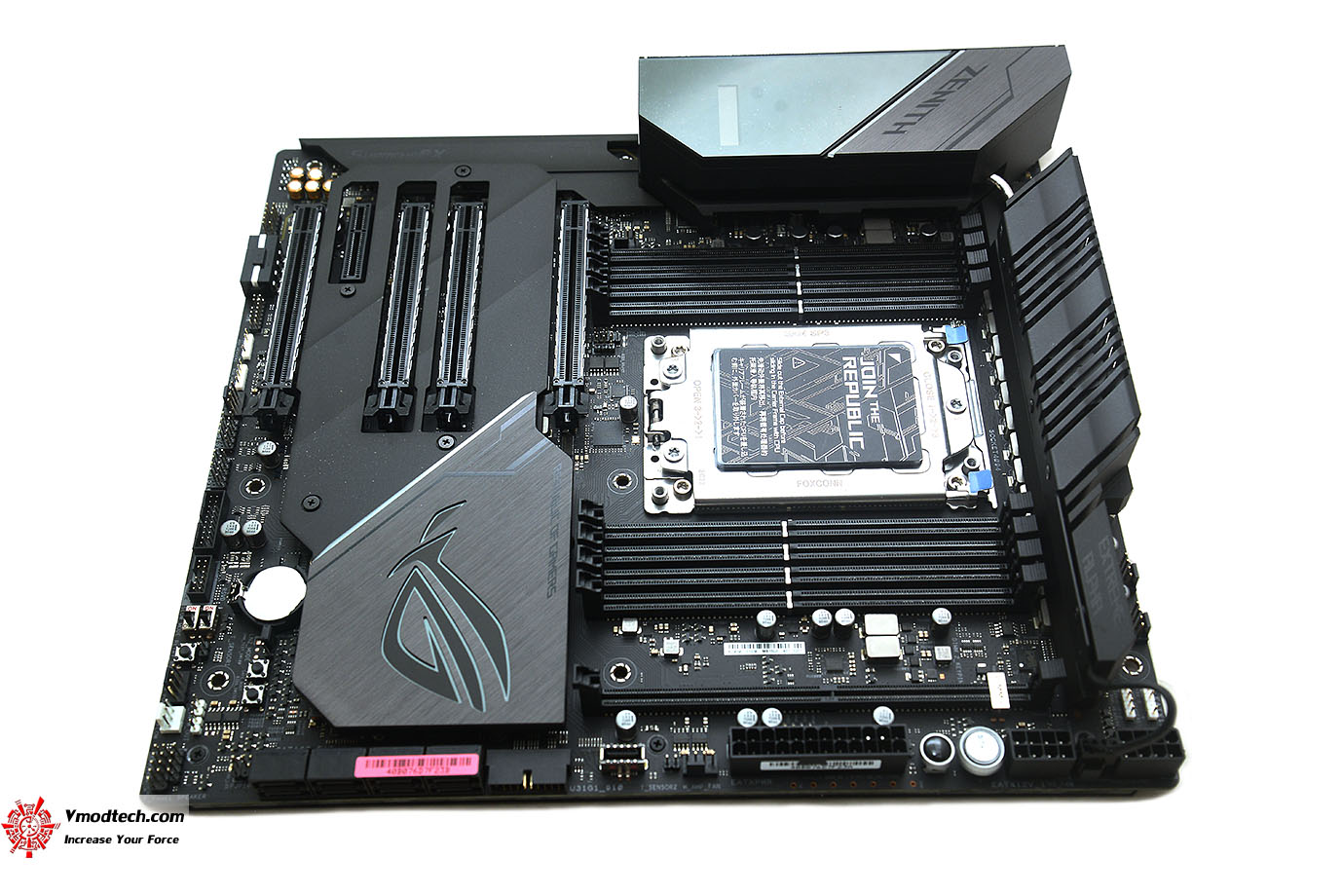 dsc 0081 ASUS ROG Zenith Extreme Alpha Review