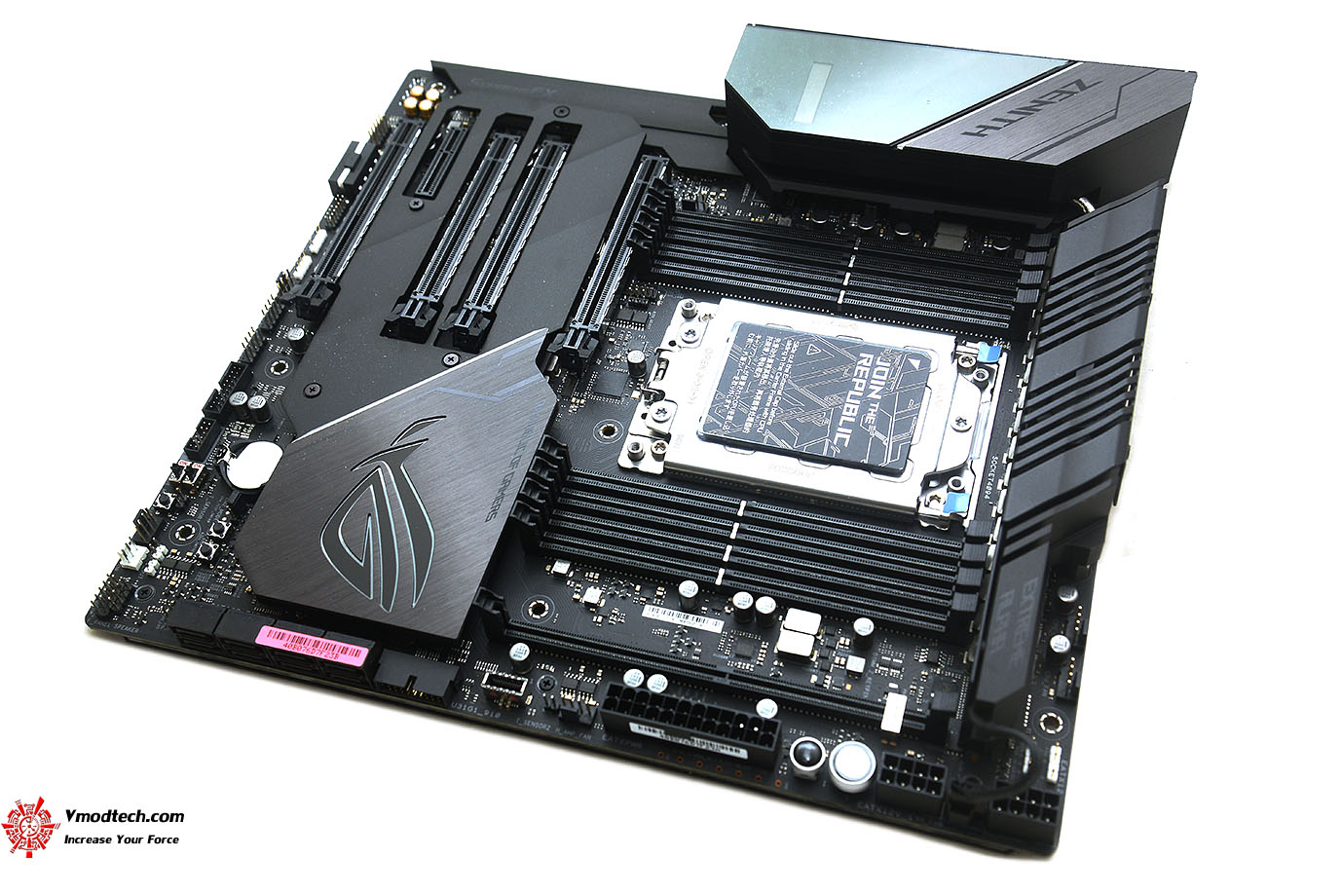 dsc 0086 ASUS ROG Zenith Extreme Alpha Review