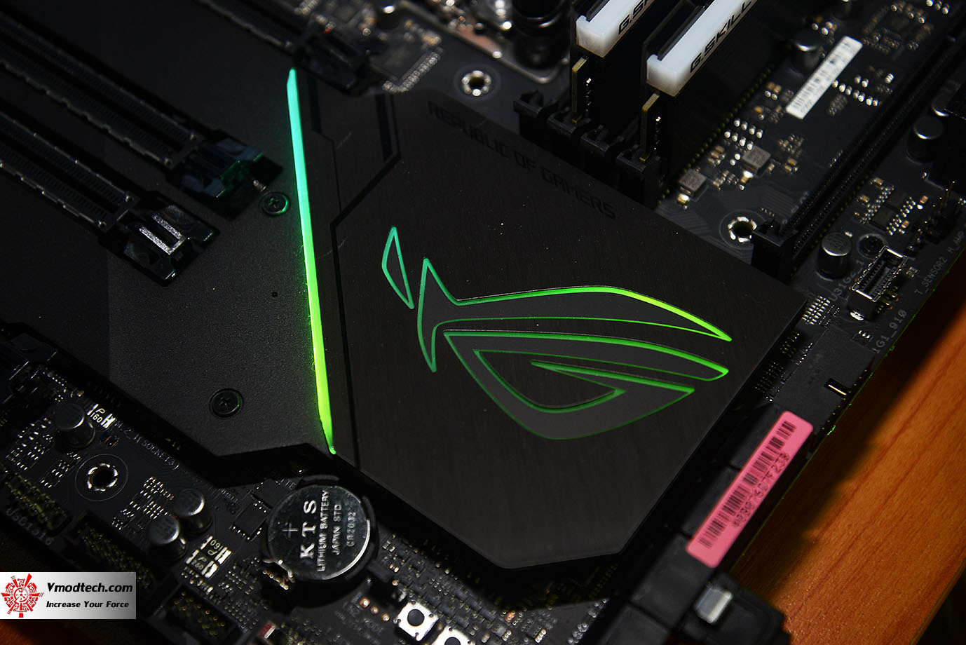 dsc 0348 ASUS ROG Zenith Extreme Alpha Review