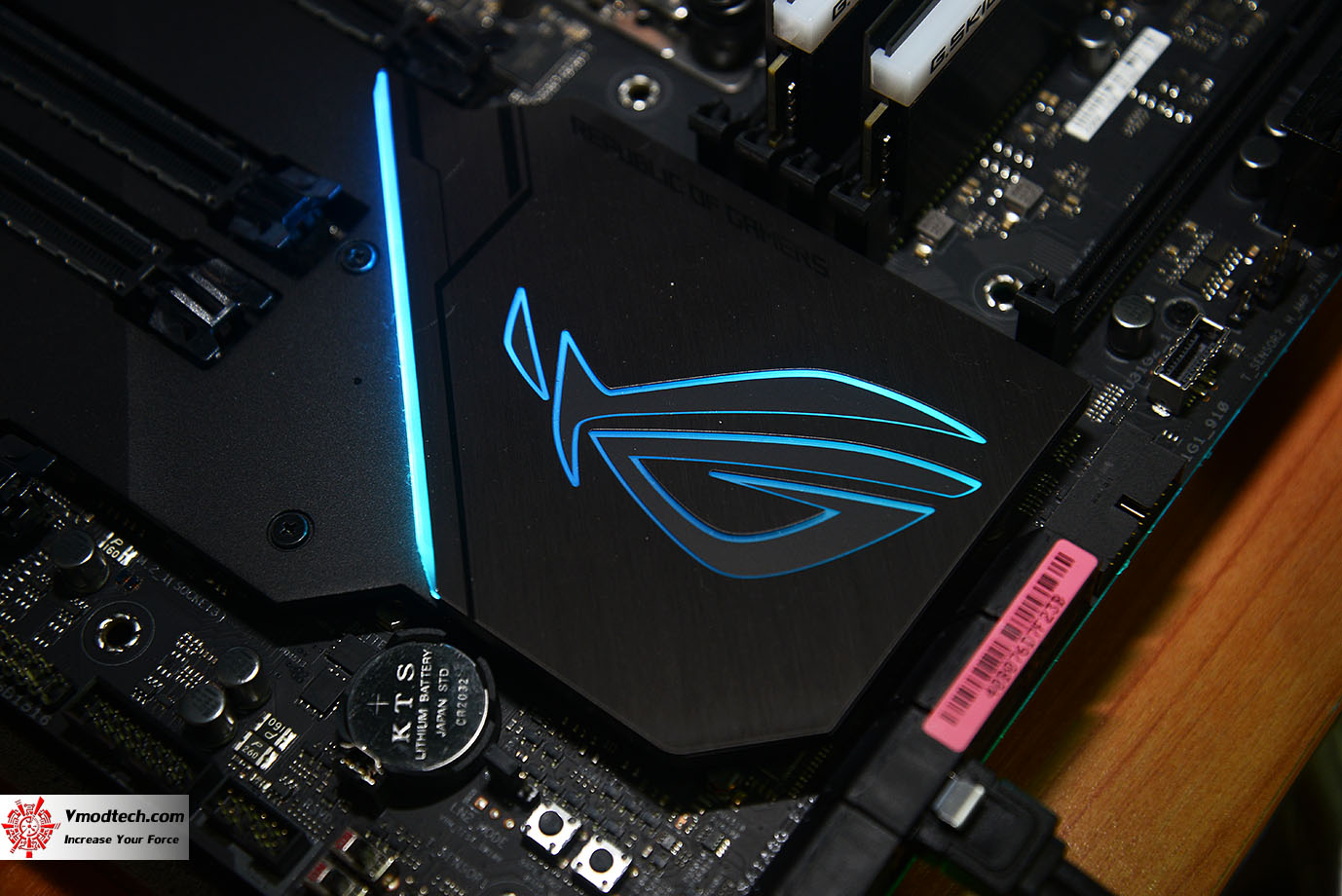 dsc 0353 ASUS ROG Zenith Extreme Alpha Review