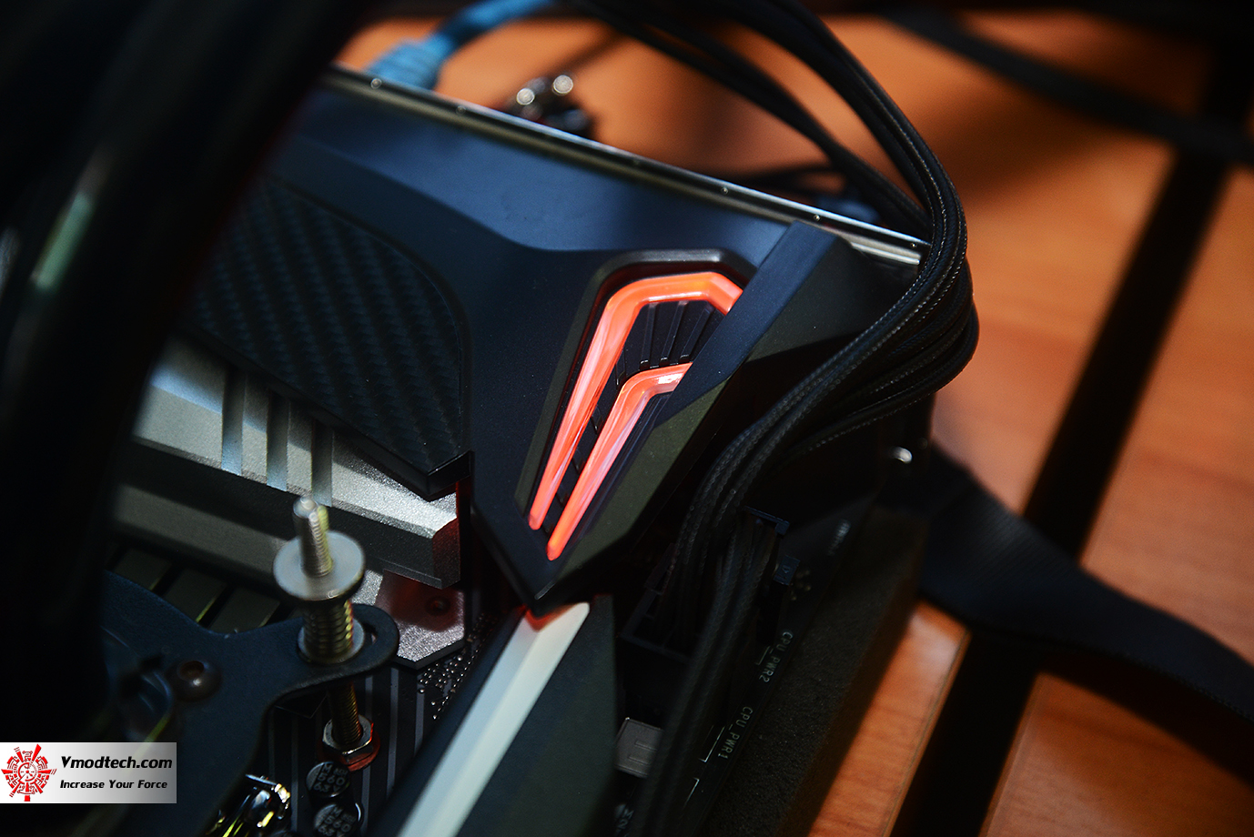 dsc 2773 MSI MPG Z390 GAMING PRO CARBON REVIEW