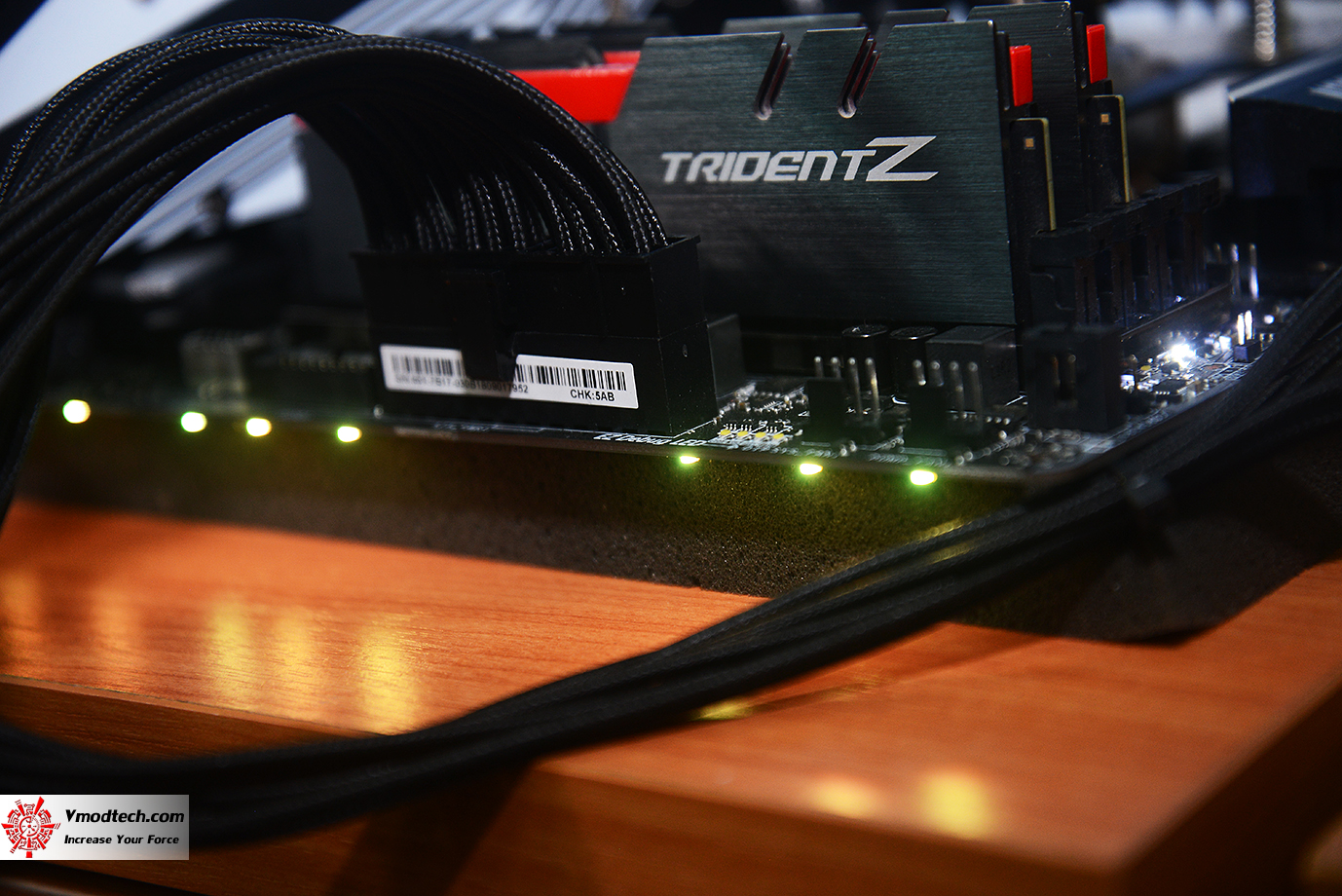 dsc 2780 MSI MPG Z390 GAMING PRO CARBON REVIEW