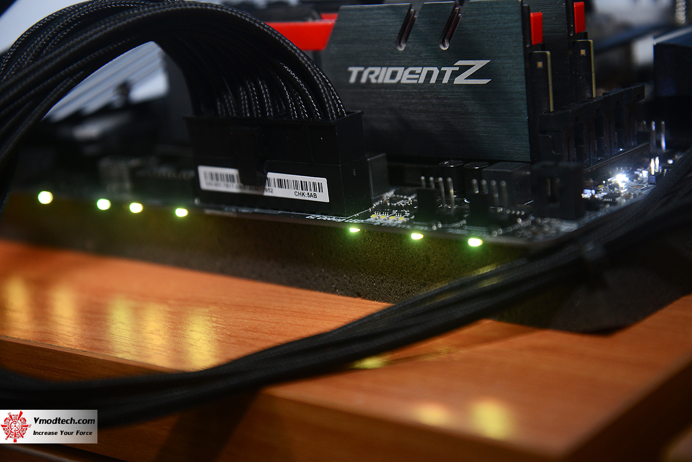 dsc 2785 MSI MPG Z390 GAMING PRO CARBON REVIEW