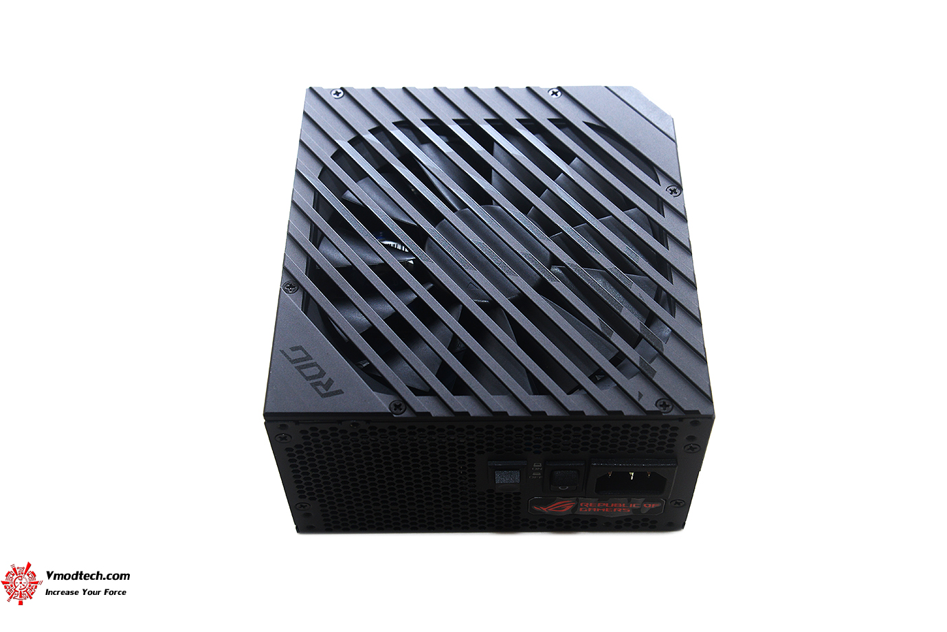 dsc 2648 ASUS ROG THOR 850W PLATINUM REVIEW