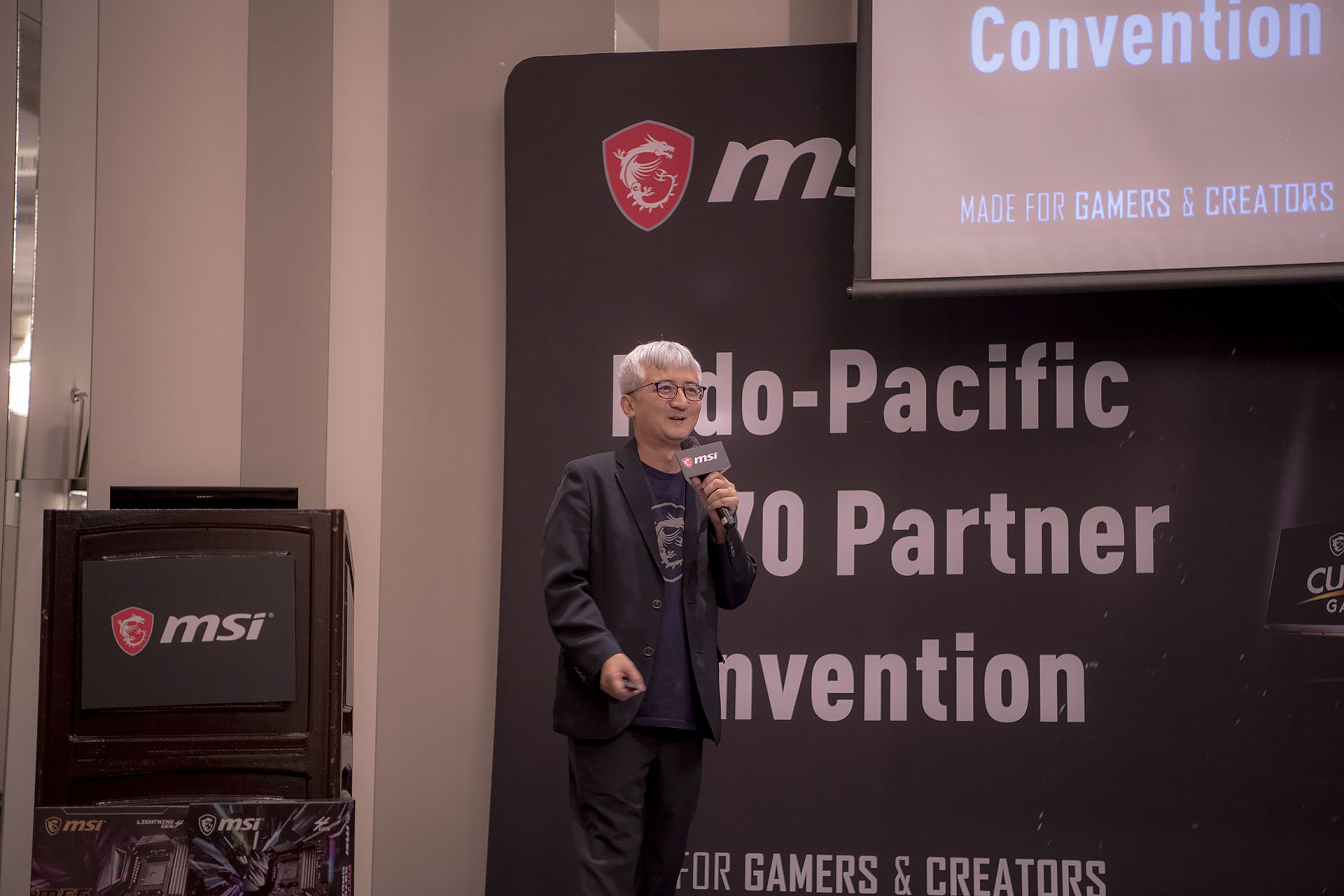 dsc 4901 บรรยากาศงาน MSI Indo Pacific X570 Partner Convention พบการเปิดตัวเมนบอร์ด X570 รุ่นใหม่ล่าสุดจากทาง MSI ต้อนรับการมาของซีพียู AMD RYZEN 3000ซีรี่ย์ 