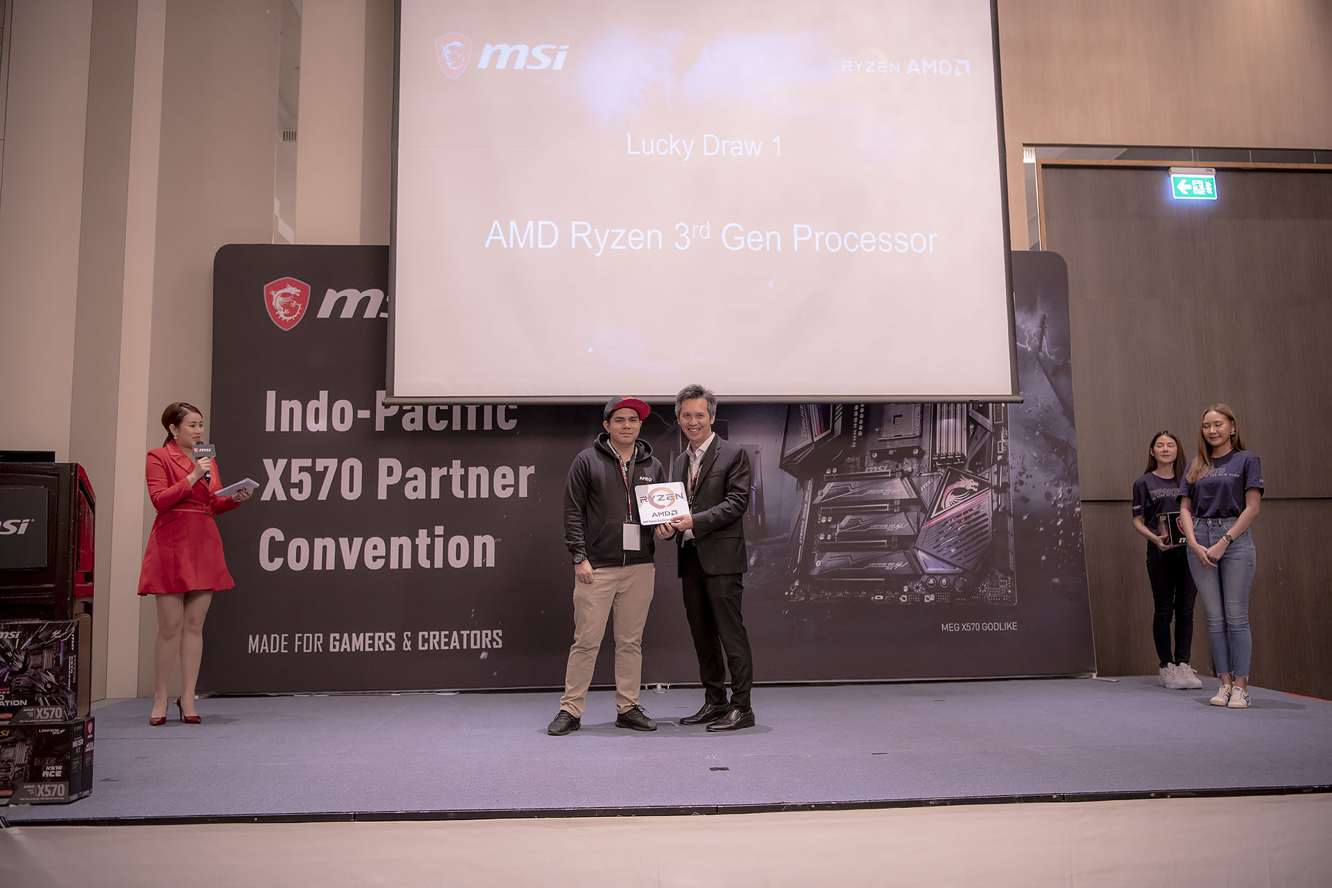 dsc 4965 บรรยากาศงาน MSI Indo Pacific X570 Partner Convention พบการเปิดตัวเมนบอร์ด X570 รุ่นใหม่ล่าสุดจากทาง MSI ต้อนรับการมาของซีพียู AMD RYZEN 3000ซีรี่ย์ 