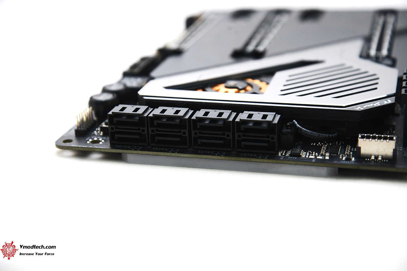 dsc_4659 dsc 4659 ASRock X570 Taichi Review