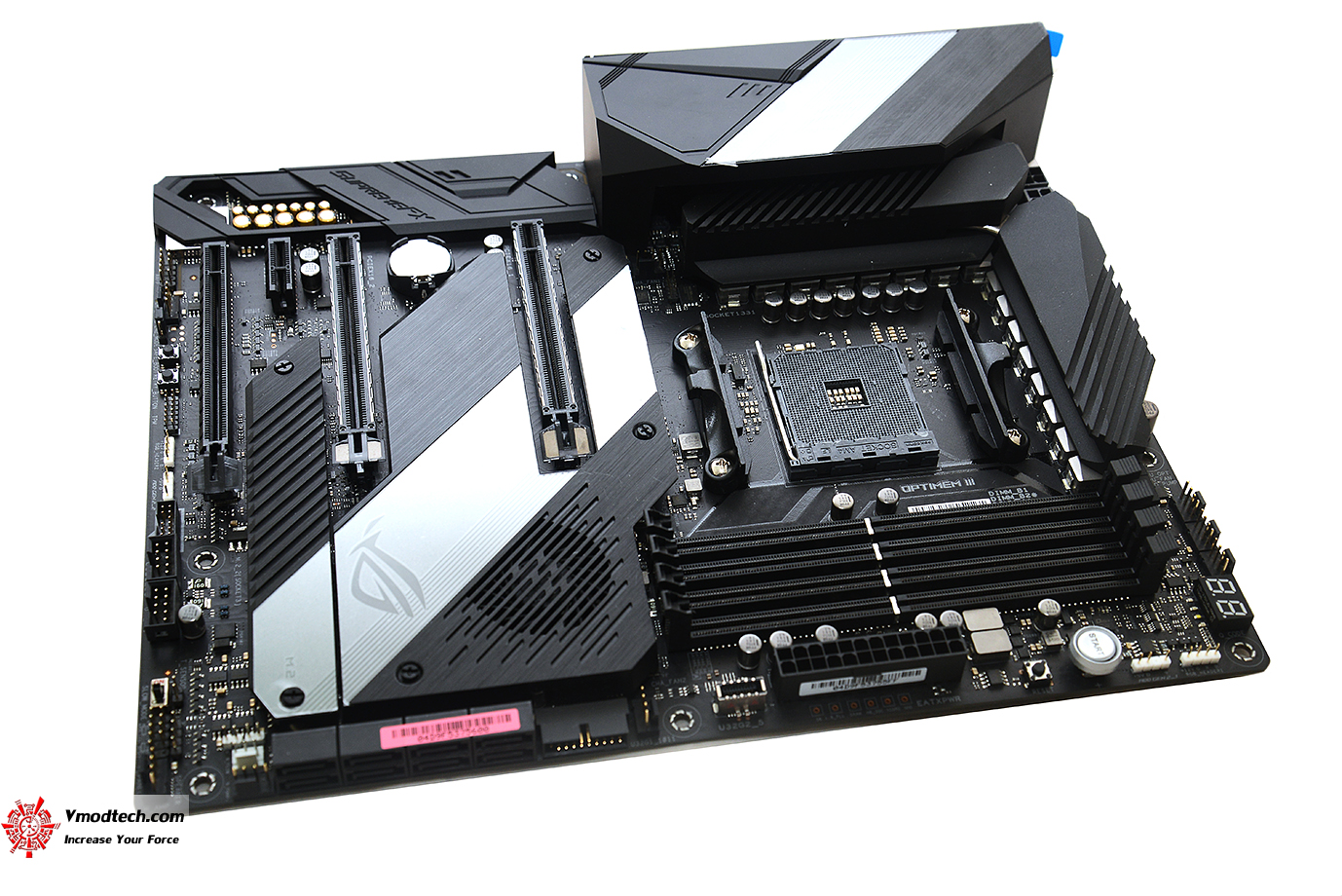 dsc 6316 ASUS ROG Crosshair VIII Hero (WI FI) Review