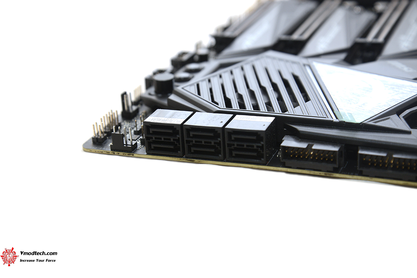 dsc 7040 MSI MEG X570 GODLIKE REVIEW