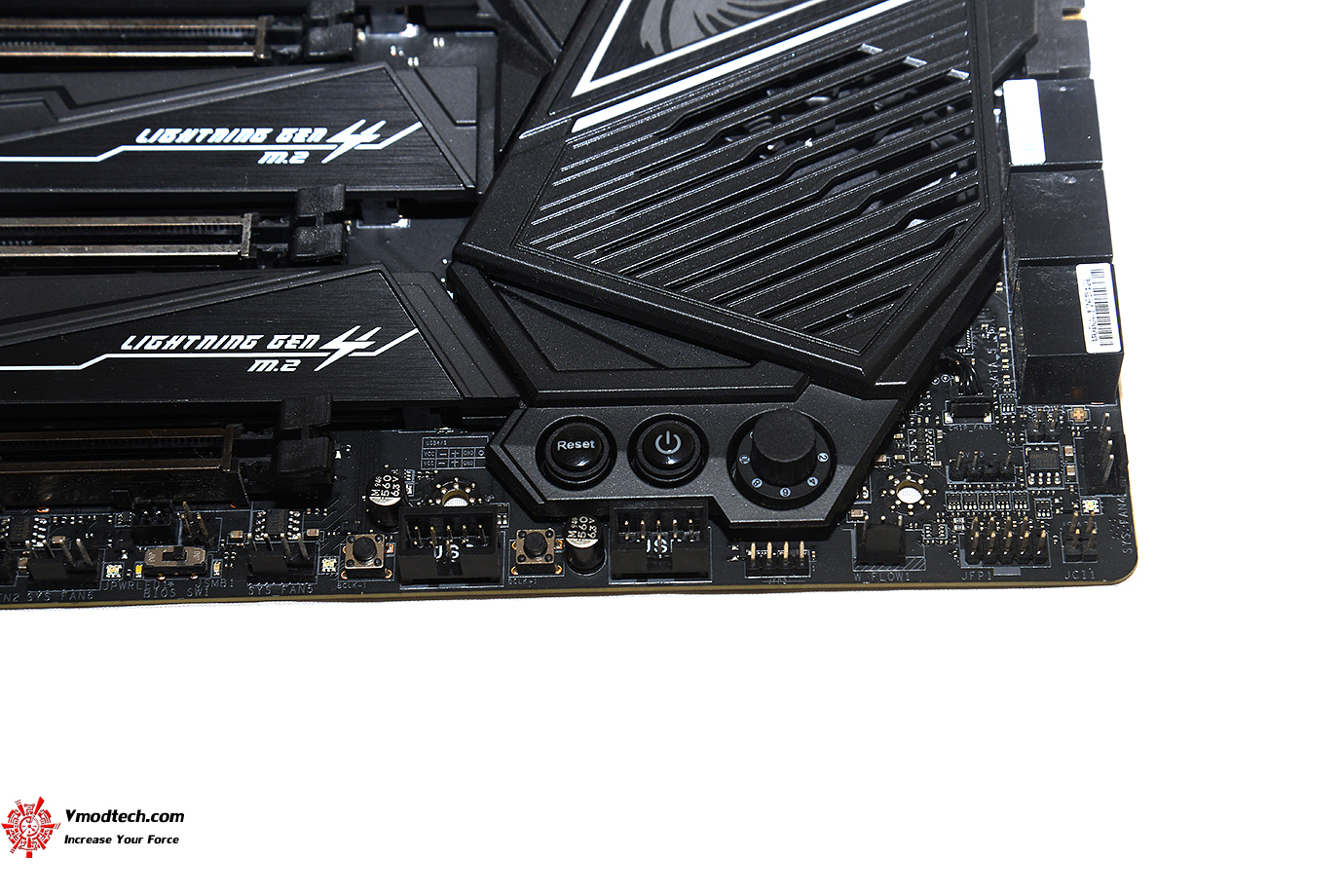 dsc 7090 MSI MEG X570 GODLIKE REVIEW