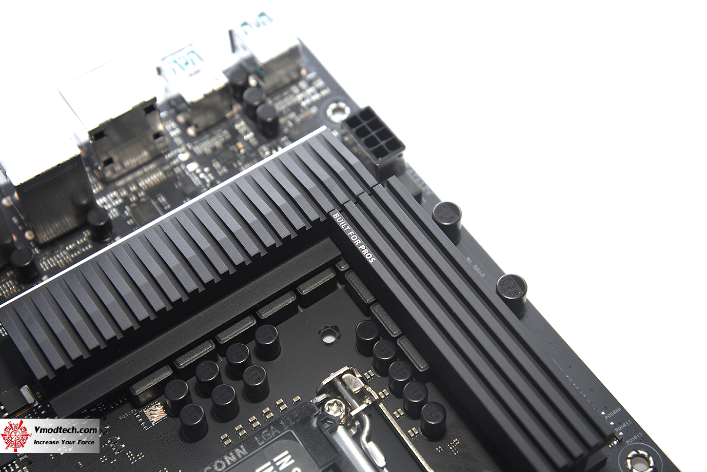 dsc 0526 ASUS Pro WS C246 ACE Review