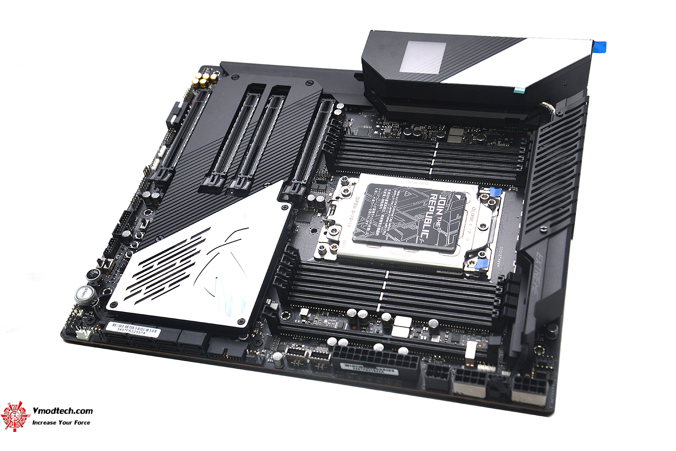 dsc 2896 ASUS ROG Zenith II Extreme Review