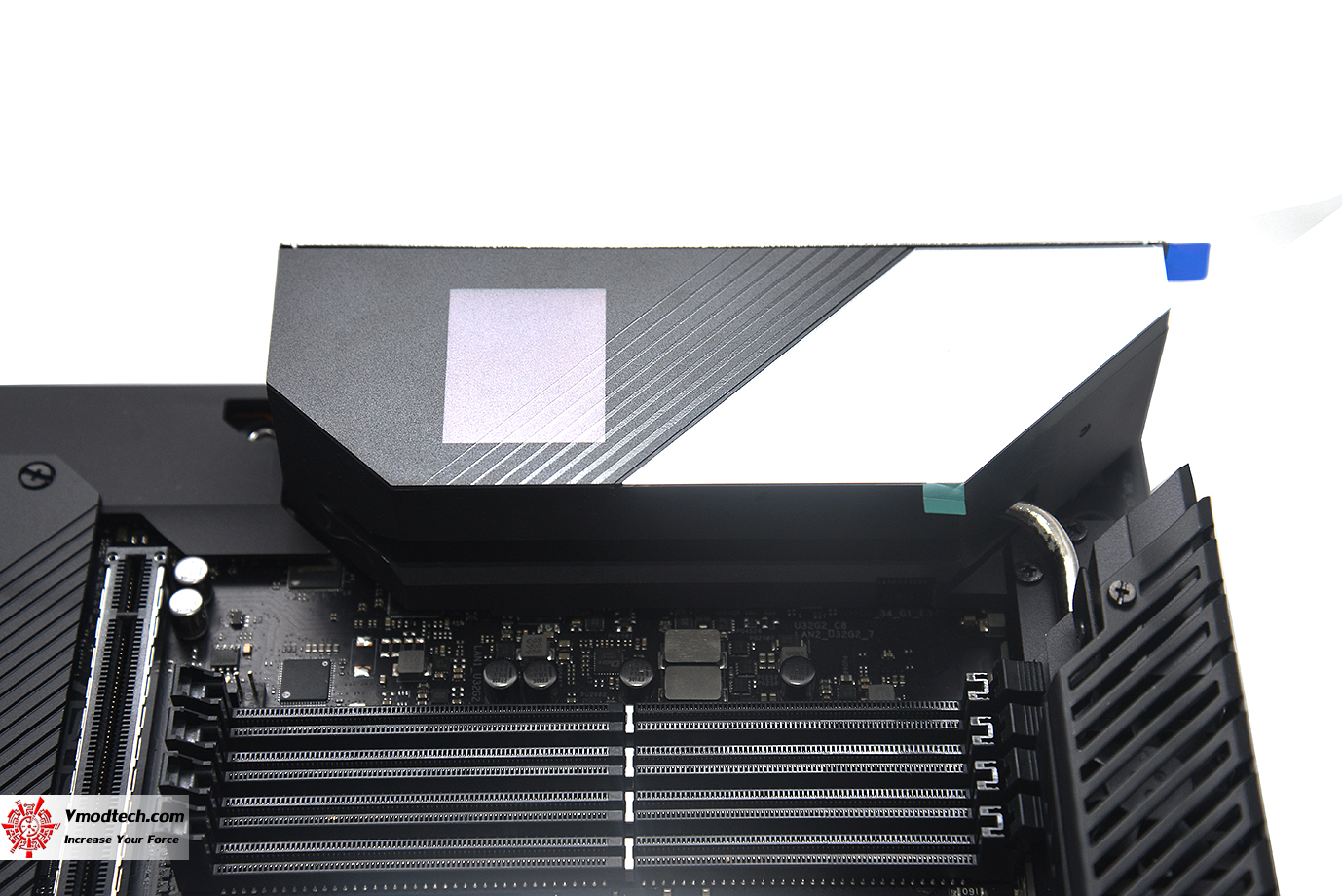 dsc 2908 ASUS ROG Zenith II Extreme Review