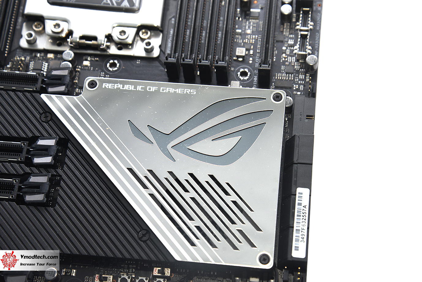 dsc 2960 ASUS ROG Zenith II Extreme Review