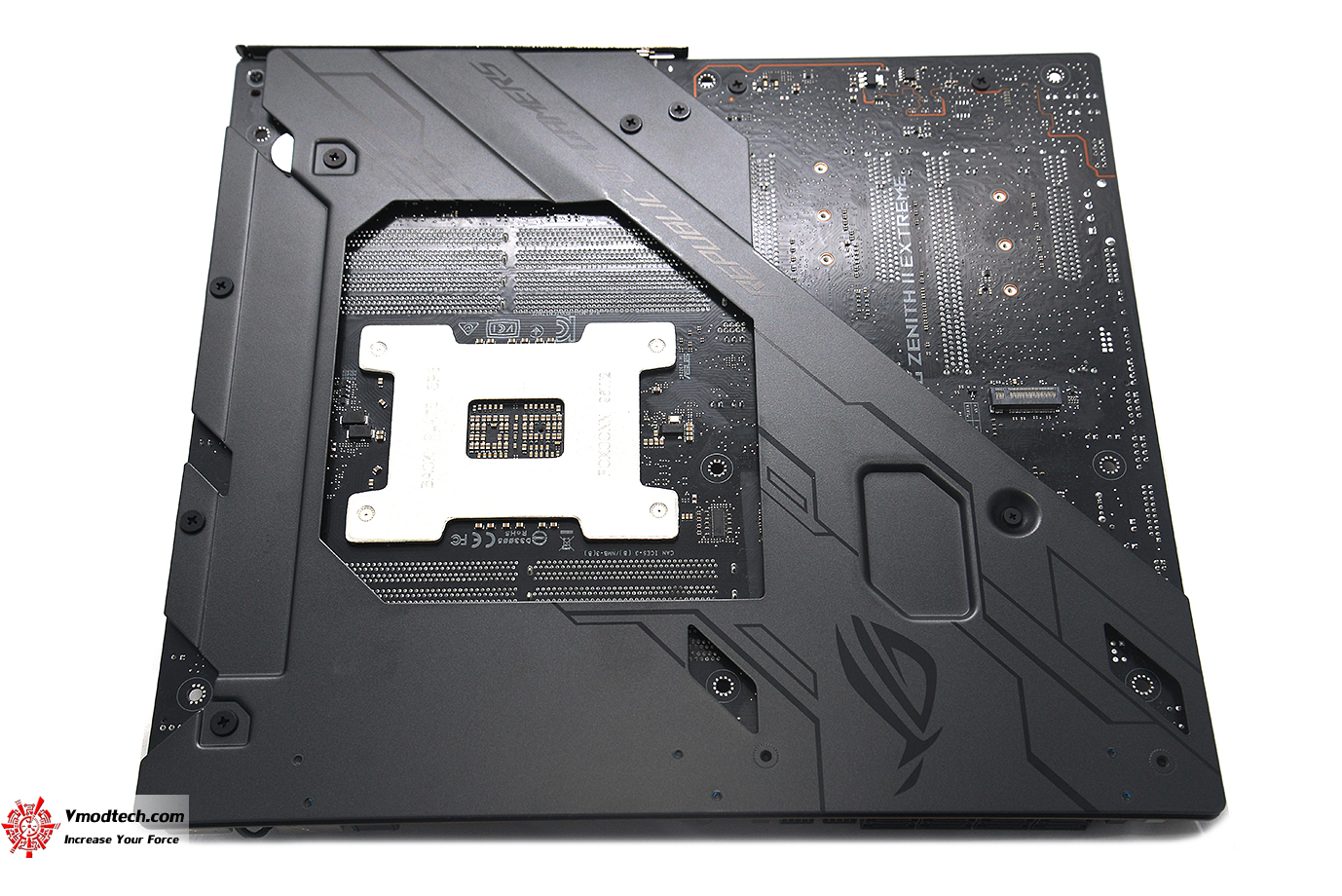 dsc 3013 ASUS ROG Zenith II Extreme Review