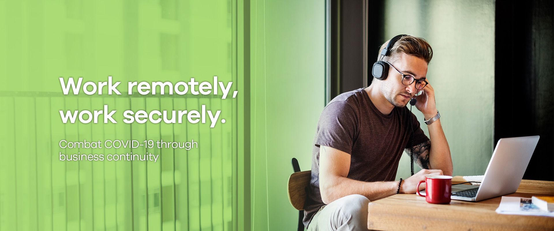 zyxel work from home 1920x800 วีพีเอ็นจากไซเซลช่วยให้พนักงานทำงานจากที่บ้านได้อย่างมีประสิทธิภาพและปลอดภัย ช่วยสร้างบ้านให้เป็นโฮมออฟฟิสขนาดย่อม เข้าถึงทรัพยากรขององค์กร ทำงานได้ต่อเนื่อง  