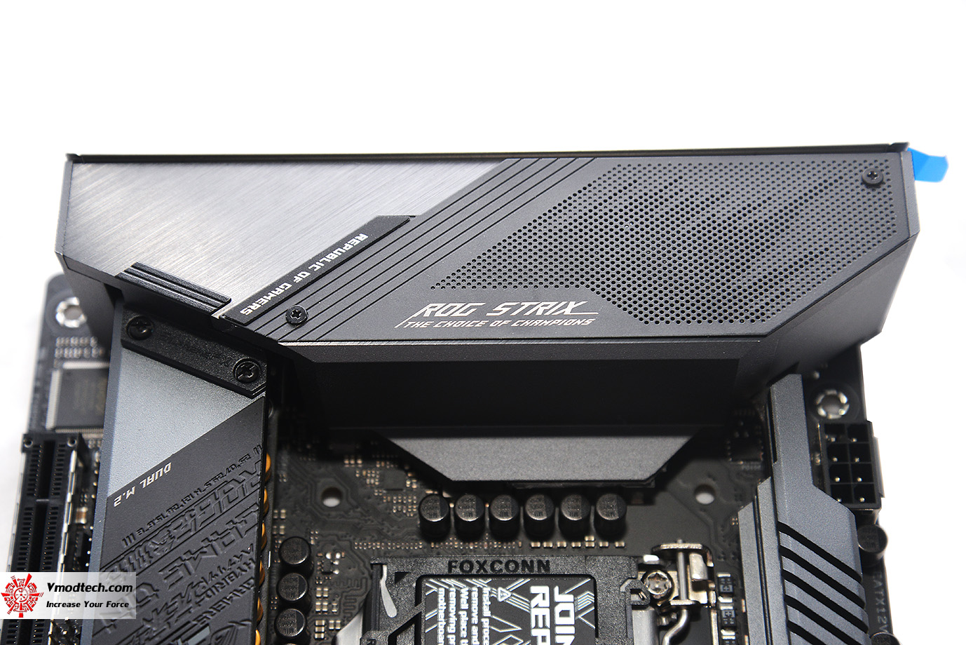 dsc 9210 ASUS ROG STRIX Z490 I GAMING REVIEW