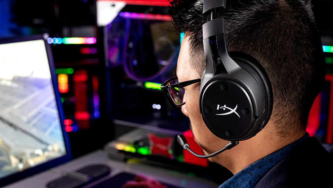 hyperx-cloud-flight-s-headset-1 hyperx cloud flight s headset 1 แนะนำหูฟังเกมมิ่งไร้สาย HyperX Cloud Flight S ระบบเสียงรอบทิศทาง รองรับ Qi certified ปรับฟังก์ชั่นได้บนหูฟัง