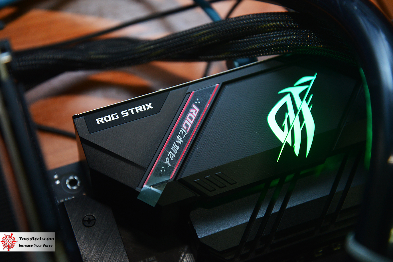 dsc 2036 ASUS ROG STRIX B550 F GAMING WIFI REVIEW