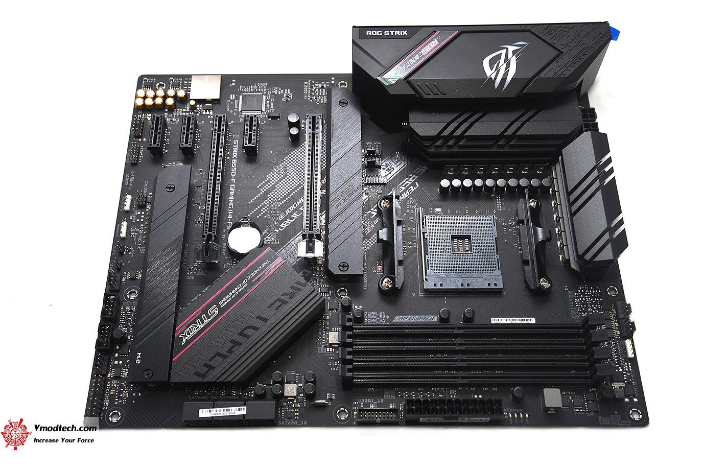dsc 2093 ASUS ROG STRIX B550 F GAMING WIFI REVIEW