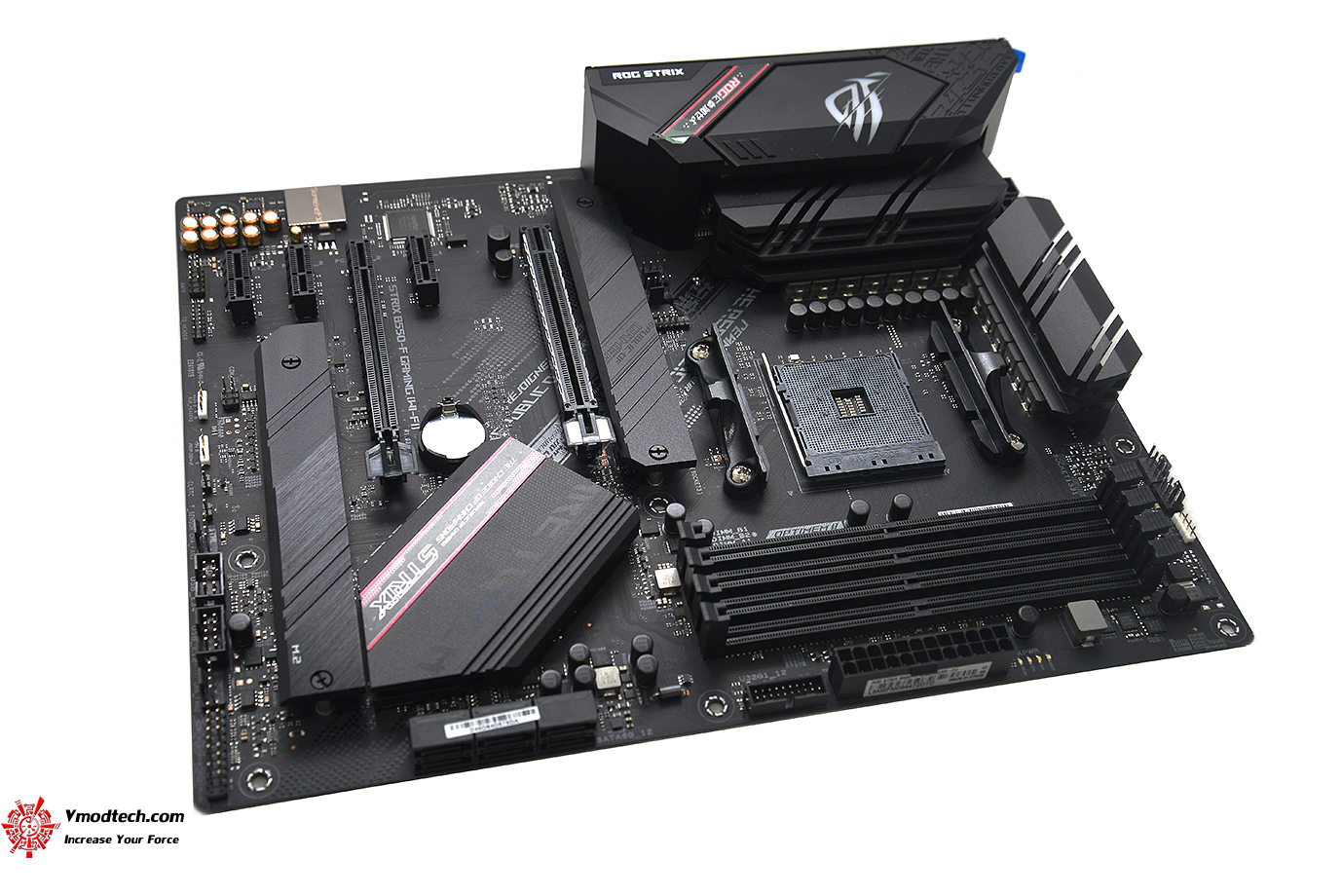 dsc 2101 ASUS ROG STRIX B550 F GAMING WIFI REVIEW