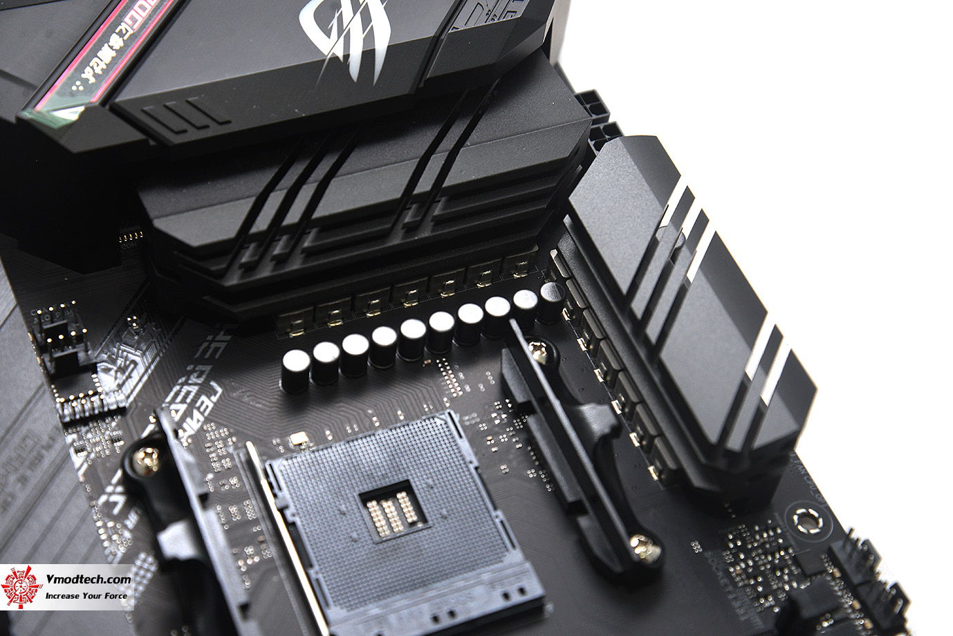 dsc 2118 ASUS ROG STRIX B550 F GAMING WIFI REVIEW