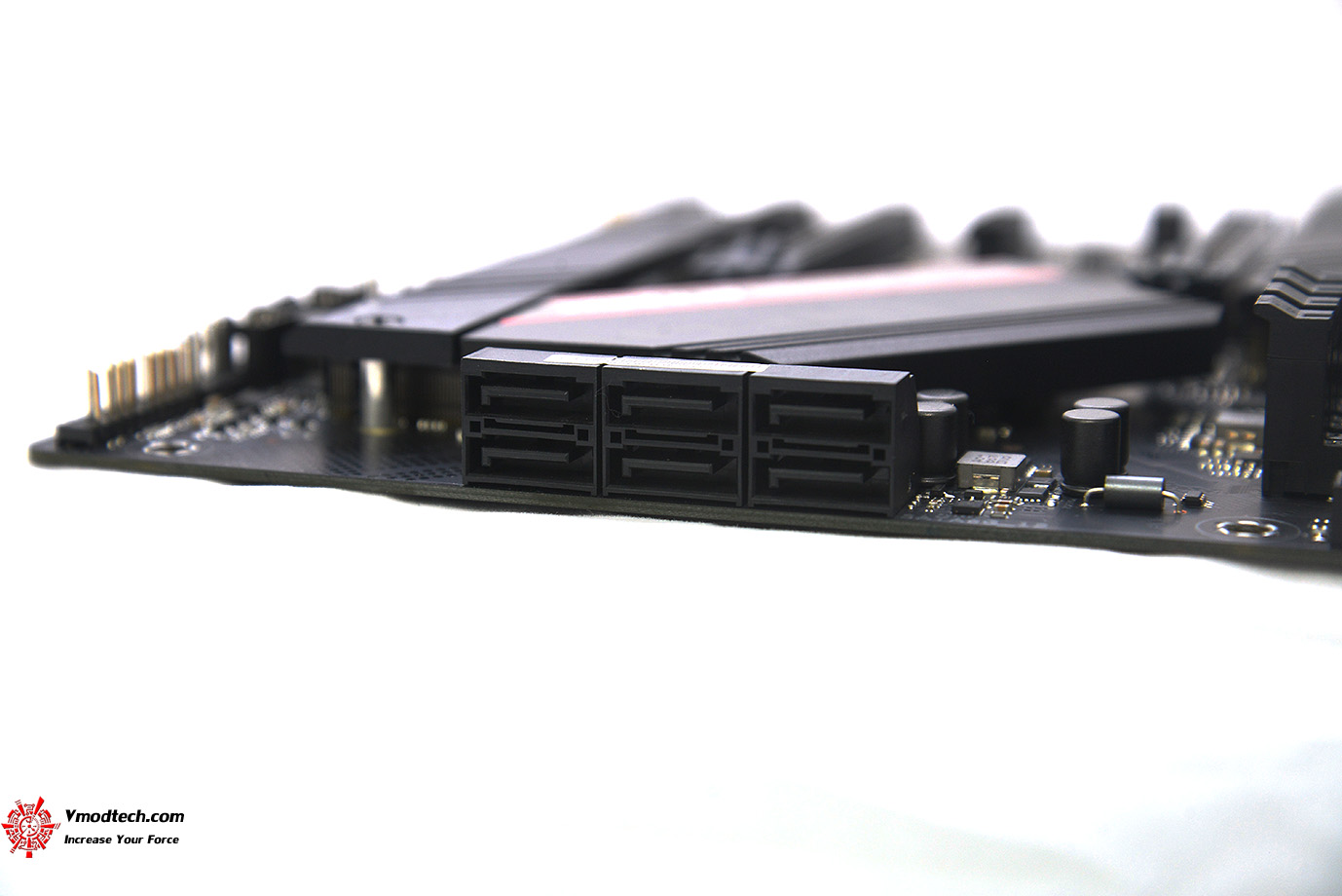 dsc 2135 ASUS ROG STRIX B550 F GAMING WIFI REVIEW