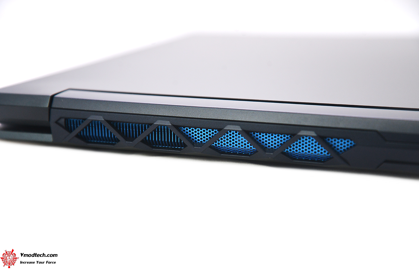 dsc 3263 Predator Triton 500 Review