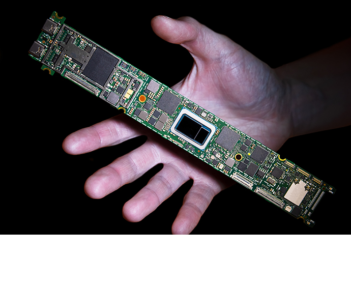 tgl ul4boardblk อินเทลเปิดตัว Intel Core เจนเนอเรชั่น 11 โปรเซสเซอร์ที่ดีที่สุดในโลกเพื่อแล็ปท็อปรูปลักษณ์บางเบา เตรียมขนทัพผลิตภัณฑ์ใหม่ภายใต้การพัฒนากว่า 150 ดีไซน์ รวมถึงผลิตภัณฑ์อีก 20 รุ่นภายใต้แพลตฟอร์มใหม่ในชื่อ Intel® Evo™