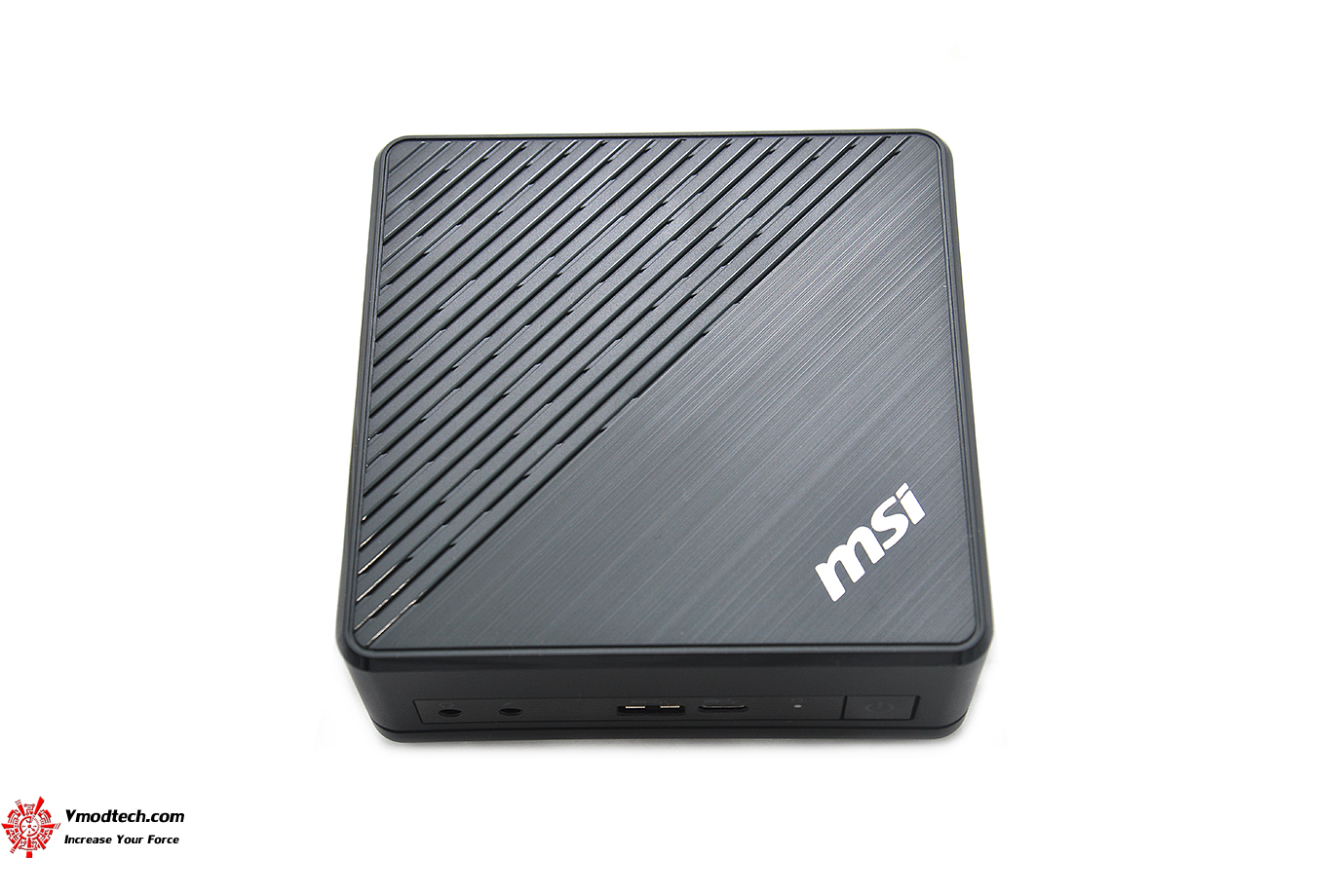 dsc 4070 MSI Cubi 5 10M Mini PC Review