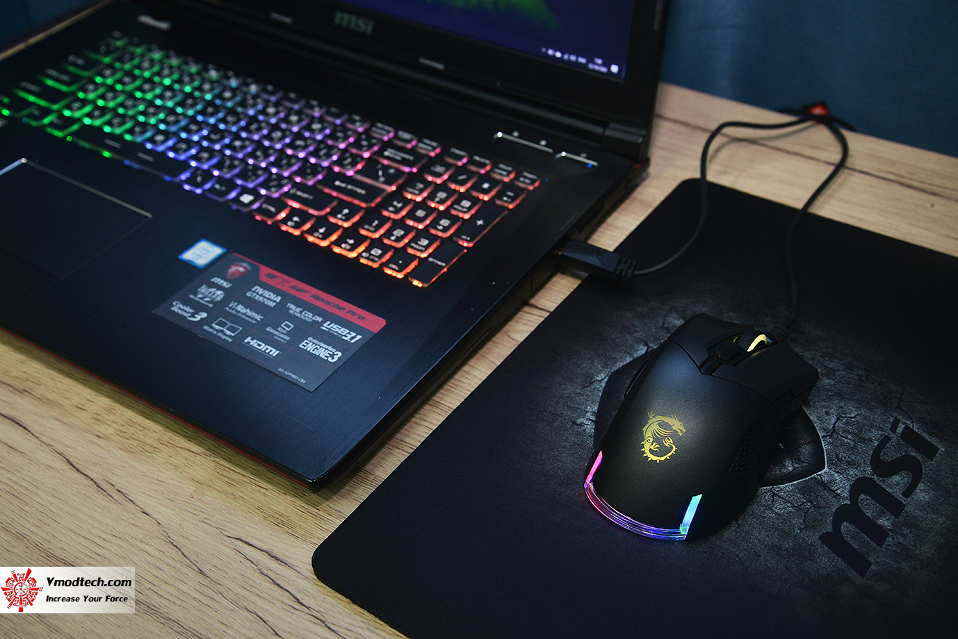 dsc 6280 MSI CLUTCH GM50 GAMING MOUSE REVIEW